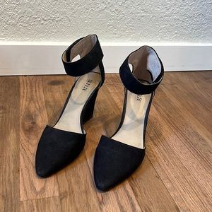 Black wedge pointed toe heels